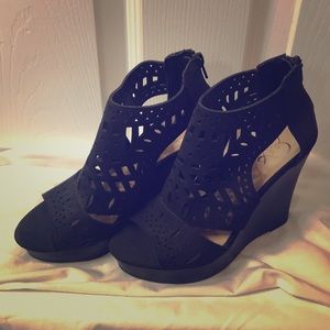 Black; Platform Wedges